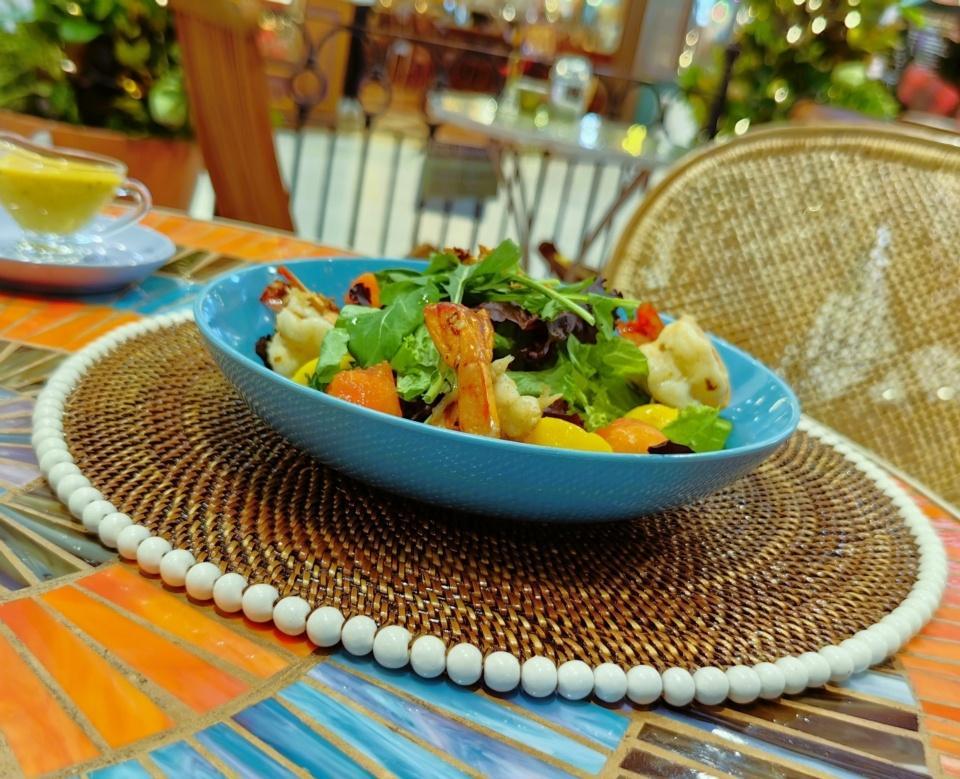 Summer Tablescape